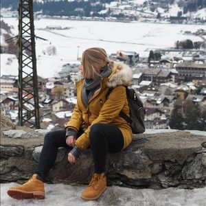 Meet your Posher, Lorelle